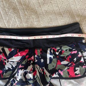 8 Lululemon Speed Short Pop Cut Boom Juice